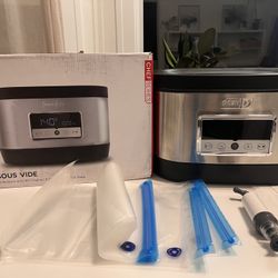 Dash Chef Series Stainless Steel Sous Vide, Temperature Control For Steak/Poultry/Seafood/Vegetables with Timer & Vacuum Bags + Pump Included, 8.5 Qua