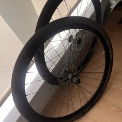 700c Wheelset Shimano 11/12spd Hub