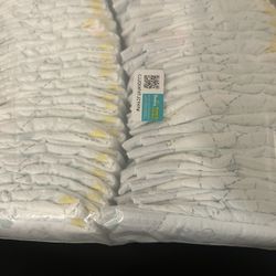 Newborn Pampers Diapers 68ct