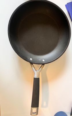 Le Creuset frying pan