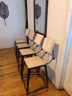 4 stools bar 4 bancos de barra