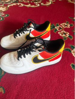 Size 10.5 men’s Nike