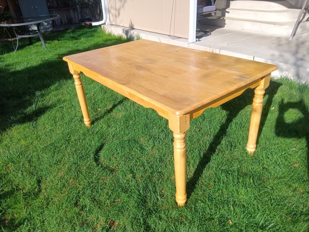 Wooden Dining Dinner Table 5' X 3' X 29" Tall