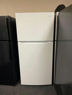Frigidaire White Top Mount Fridge - Energy Efficient