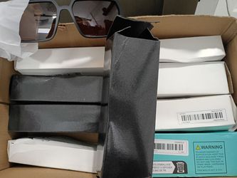 SUNGLASSES!!! Sunglasses!!! 8 Lot bundle of off brand sunglasses