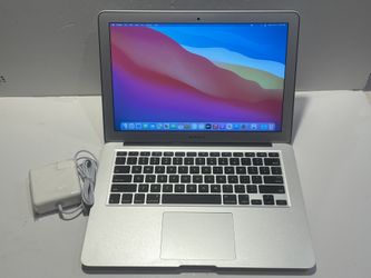 MacBook Air (13-inch 2013 ) Core i5- Memory 4 GB Ram / Storage 256 SSD/ Comes With Charger 