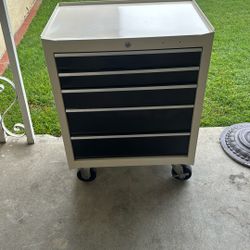 Craftsman 5 Drawers new toolbox Lost Key $150 firm Price , precio firme