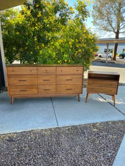 2 piece MCM West Elm dresser set ( can deliver for $10 )