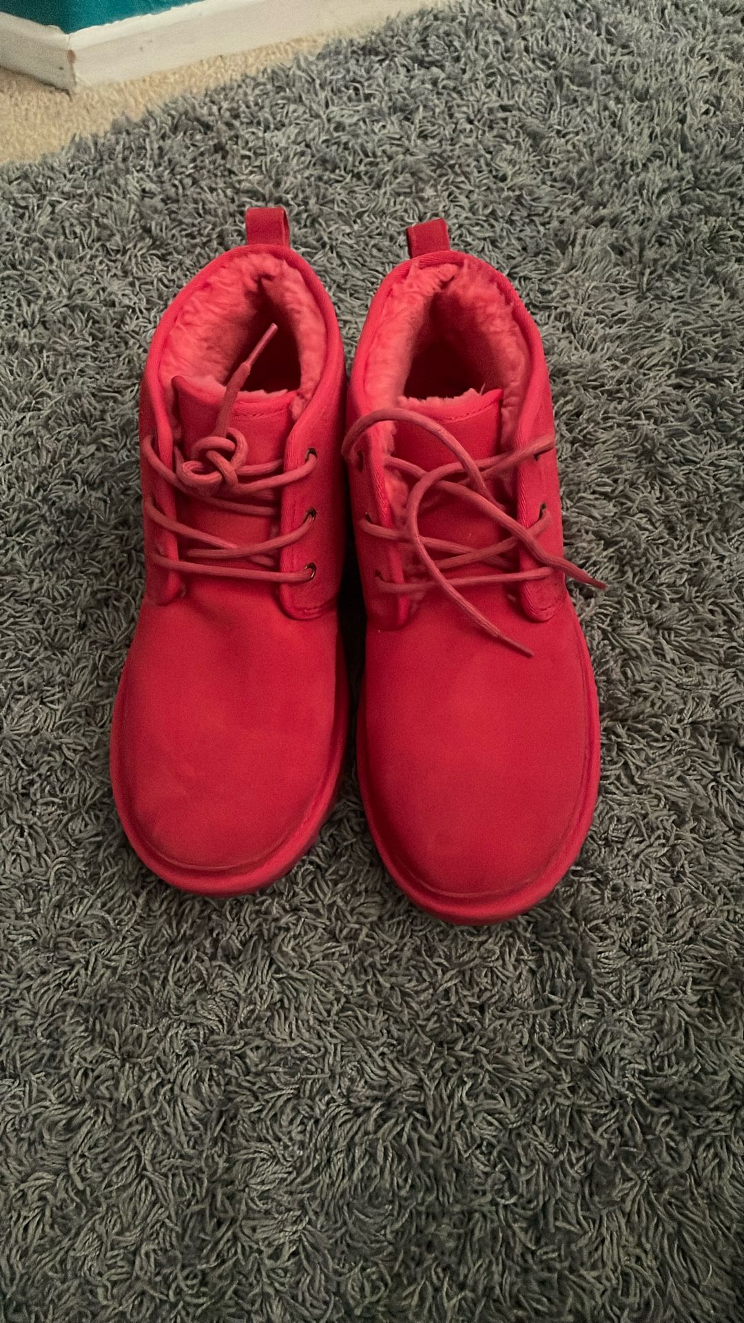 Men Size 12 Uggs 