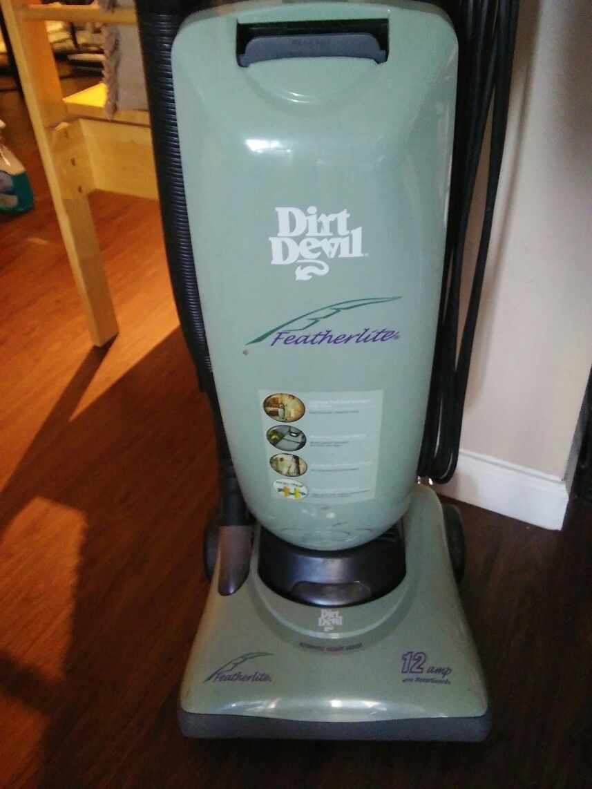 Dirt Devil Featherlite Plus Bagged Vacuum for Sale in Denver, CO OfferUp