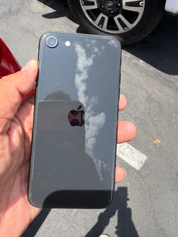 I p h o n e SE 2020 64GB any carrier