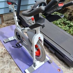Schwinn GYM Quality Indoor Cycling Bike.