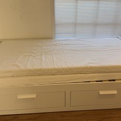 Daybed Frame With 2 Drawers And 2 Mattresses 