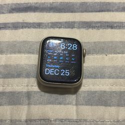 Apple Watch Series 7 - 41mm
