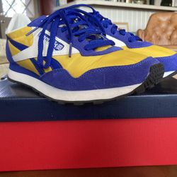 Retro Reeboks Men’s 10.5