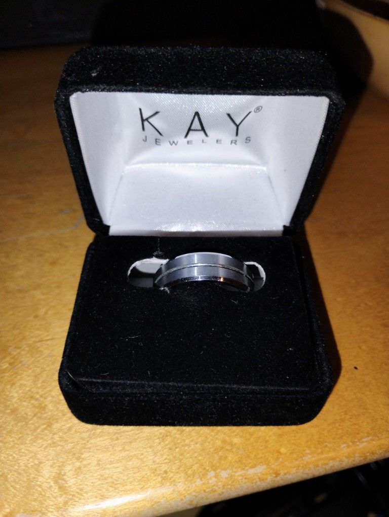 Kay Jewelers Men's Tungsten Carbide Carbon Fiber Ring