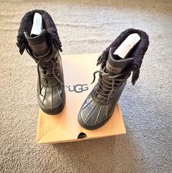 UGG BUTTE II BLACK LEATHER WATERPROOF SHEEPSKIN BOOTS YOUTH 6 FIT'S WOMEN'S 8