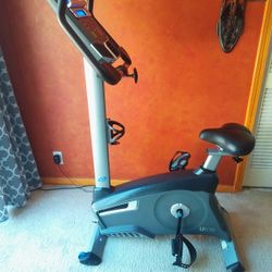 Nautilus. U616  Upright  Stationary  Bike./ OBO