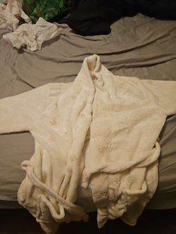 Luxor Ladies Bath Robe Coral Fleece