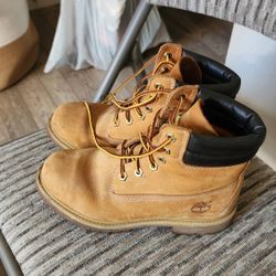 Tims Boots Size 6 Women's 