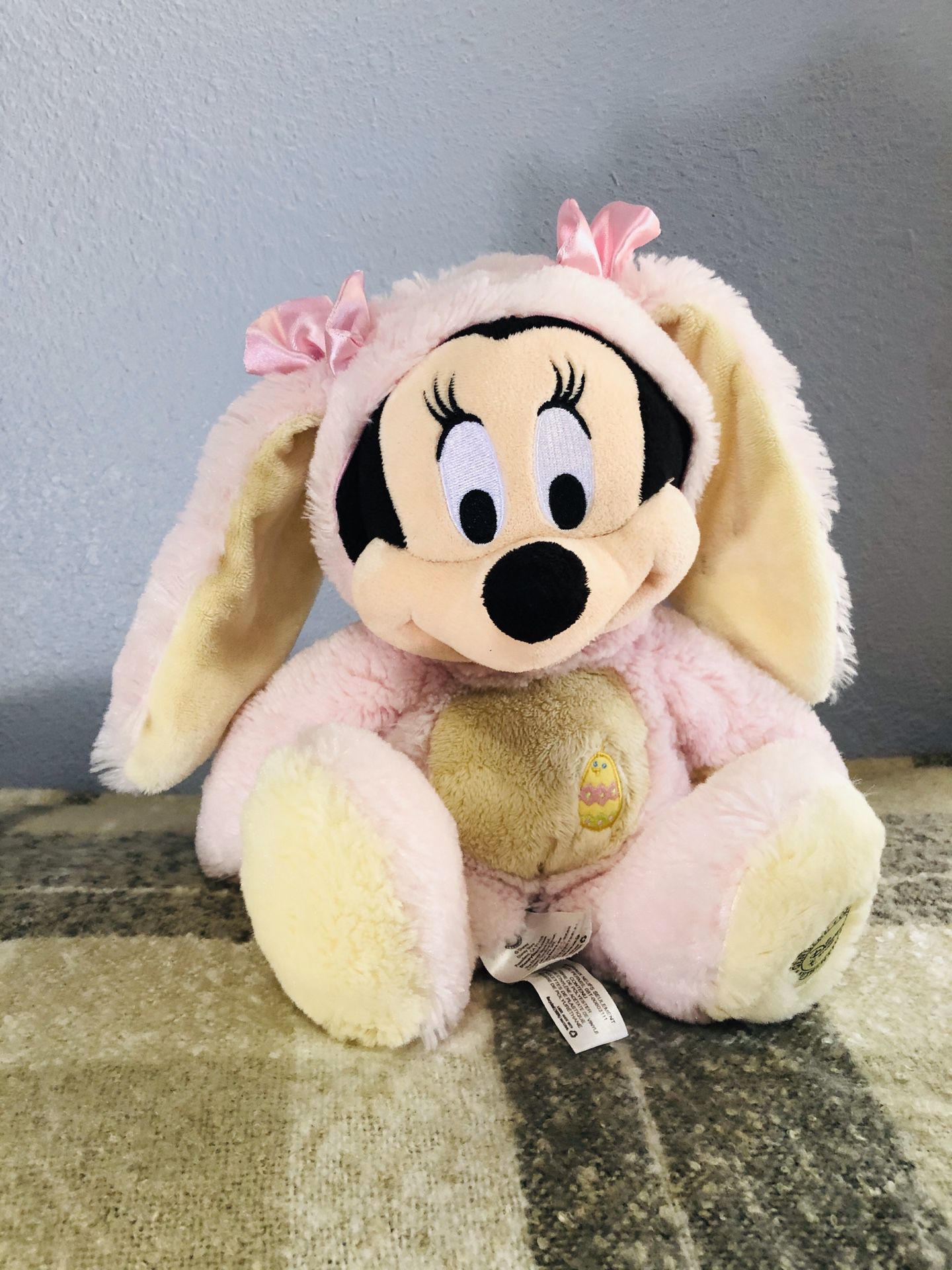 Disney Minnie mouse plush stuffed animal