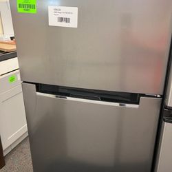 Magic Chef MCDR740STE 7.3 cu. Mini Fridge Refrigerator