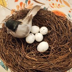 6" Rattan Birds Nest With A Faux Bird & Eggs 