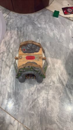 Train Tunnel