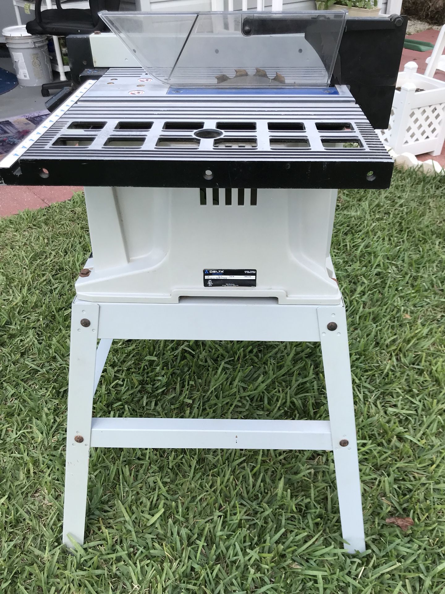 Delta Shopmaster TS200LS 10 Table Saw for Sale in Bradenton FL
