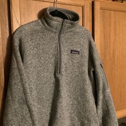 Patagonia Better Sweater Jacket Women large 1/4 Zip Pullover Grey Fleece Ladies, like new condition worn once, Plainfield, Illinois
