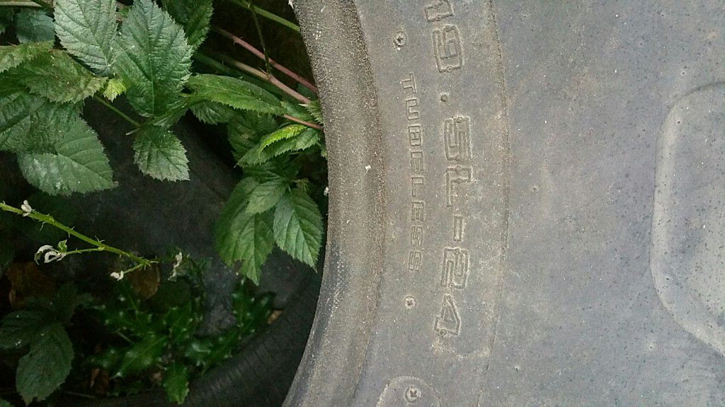 backhoe tires 19.5x24