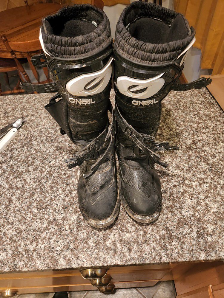 Only worn once size 13 riding boots