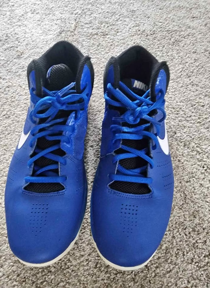 Mens Nike BBall sneaker