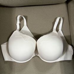 FREE 48C Torrid Cloud Plunge Push-Up Smooth Bra