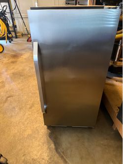 Wine fridge