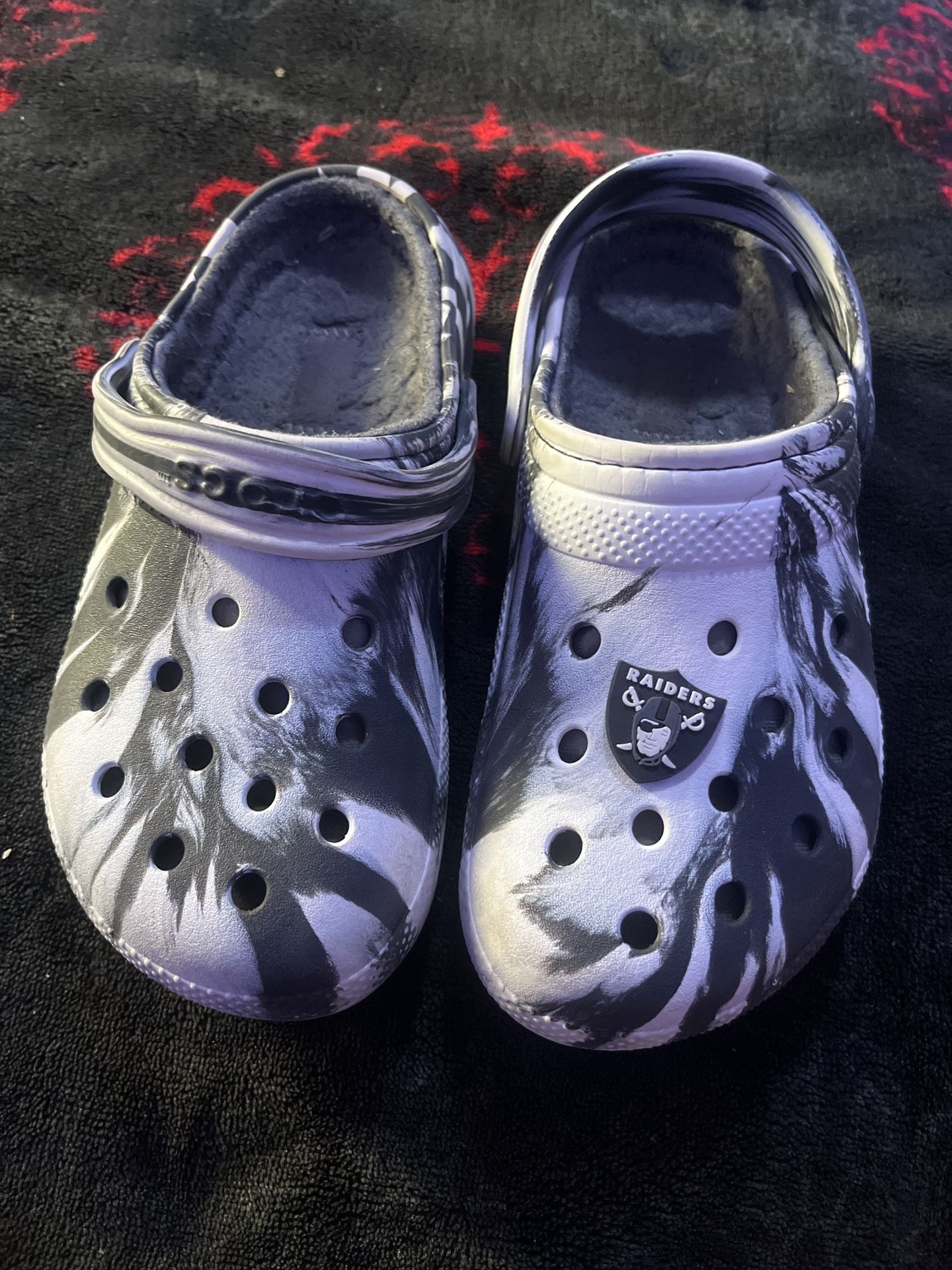 Raiders Themed Fleece-Lined Crocs – Black & White Marble – Size 8
