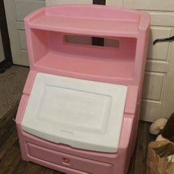 Little Tikes Step 2 Bookshelf/toybox