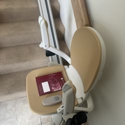 Acorn 130 Stairlift