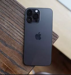 📱 iPhone 14 Pro Max – Big Screen, Big Performance!