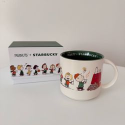Starbucks + Peanuts Snoopy Mug Cup