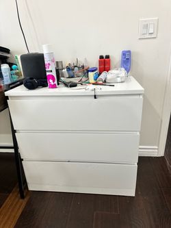 2 ikea dressers in good condition