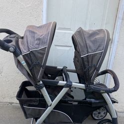 CHICCO DOUBLE STROLLER 