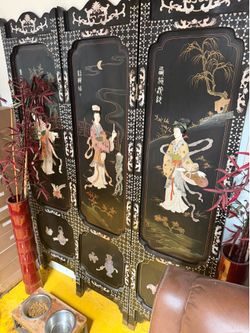 Beautiful room divider and Japanese art piece