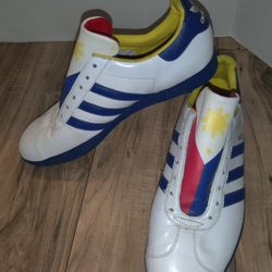 Adidas Gazelle Filipino Philippines Athletic Men's Size: 11.5 Trainer Shoes. Has some wear from age and use and no laces. Sold as is.