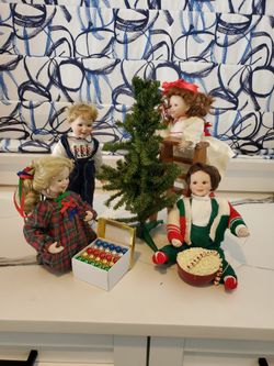 Ashton Drake 4 Porcelain Doll Set