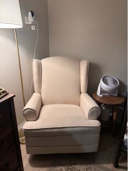 Nursery chair