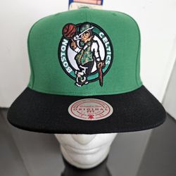 Boston Celtics 
Mitchell  &  Ness
