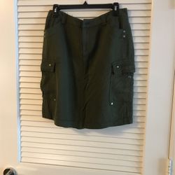 Beautiful Women Green Skirt