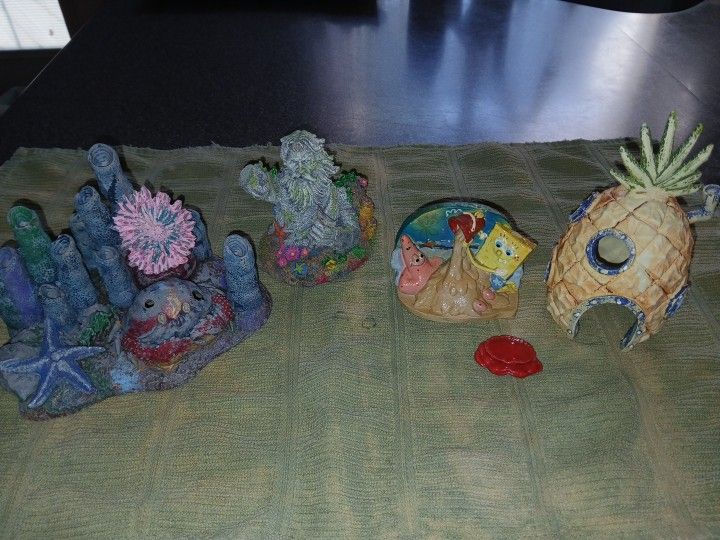 Fish Tank / Aquarium Decor. 