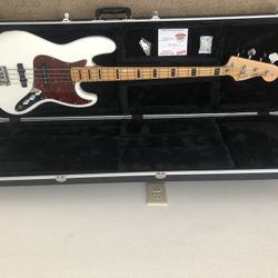 FOR SALE, "New" GATOR Deluxe Electric Bass Guitar Case